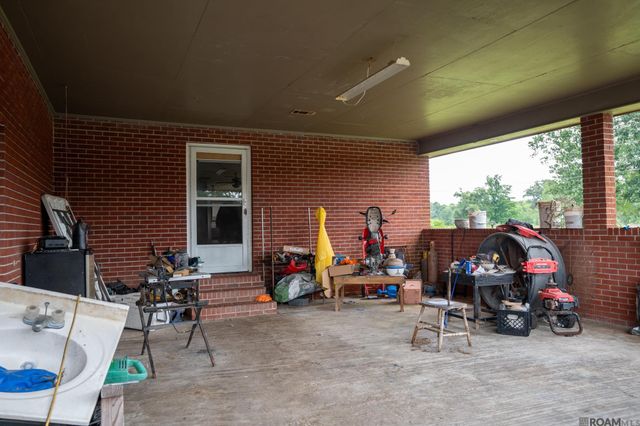 18622 Old Ferry Rd, Maurepas, LA 70449