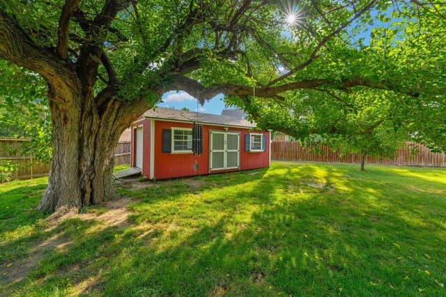 3316 N Clarence, Wichita, KS 67204