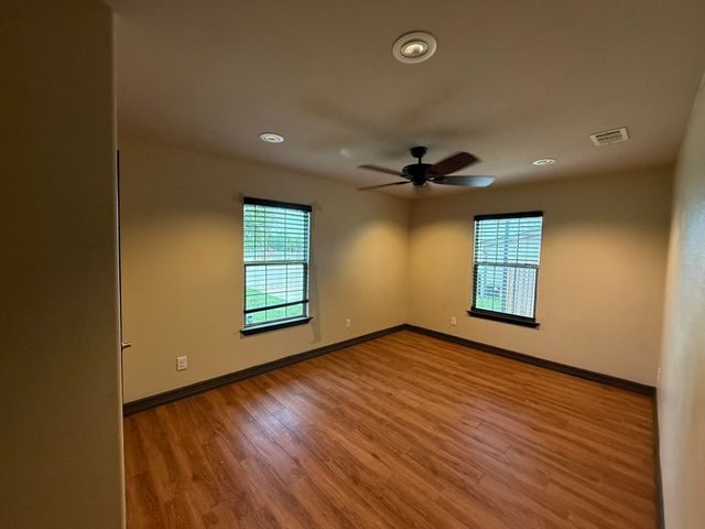 3307 Roberts Cut Off Road, Lake Worth, TX 76114