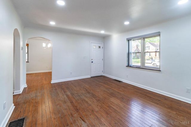 6330 Elbrook Avenue, Golf Manor, OH 45237
