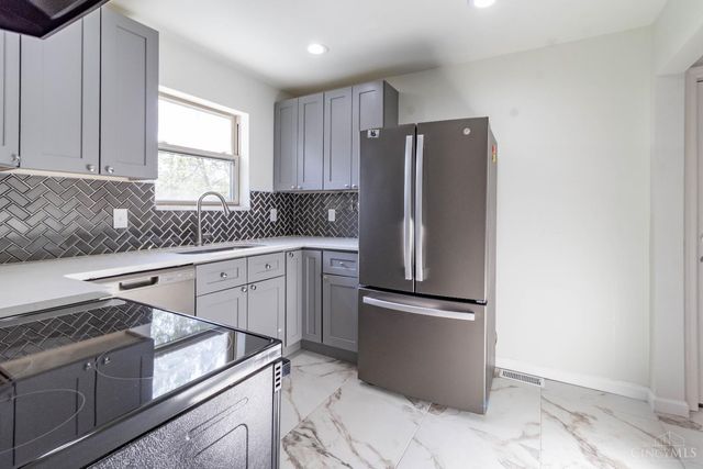 6330 Elbrook Avenue, Golf Manor, OH 45237