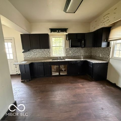 1119 S 17th Street, Terre Haute, IN 47802