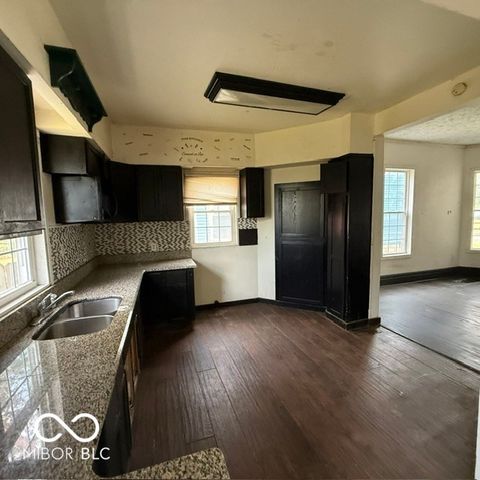 1119 S 17th Street, Terre Haute, IN 47802