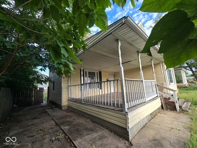 1119 S 17th Street, Terre Haute, IN 47802