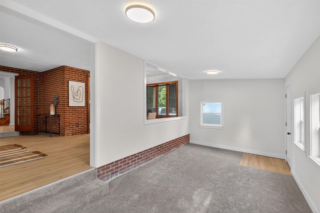 1020 NE 60th Avenue, Des Moines, IA 50313