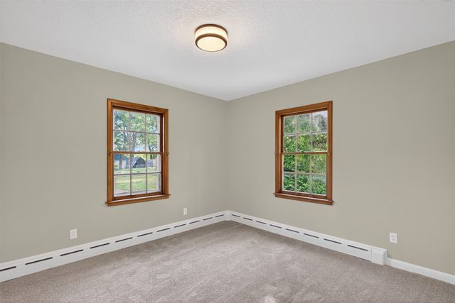 1020 NE 60th Avenue, Des Moines, IA 50313