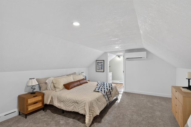 1020 NE 60th Avenue, Des Moines, IA 50313