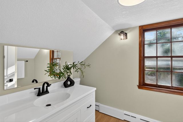 1020 NE 60th Avenue, Des Moines, IA 50313