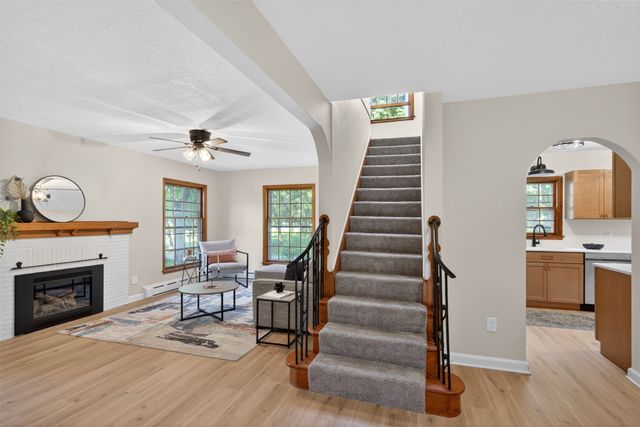 1020 NE 60th Avenue, Des Moines, IA 50313