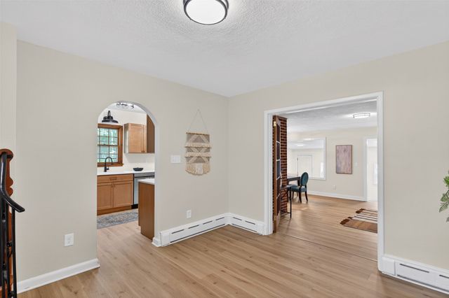 1020 NE 60th Avenue, Des Moines, IA 50313