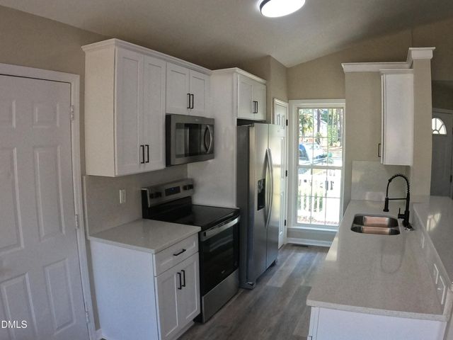 5412 Fieldcross Court, Raleigh, NC 27610