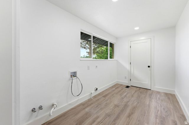 871 N BONITA WAY, Centerville, UT 84014