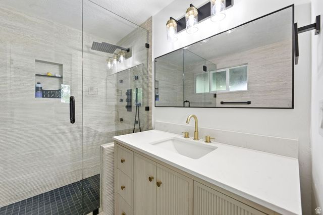 871 N BONITA WAY, Centerville, UT 84014