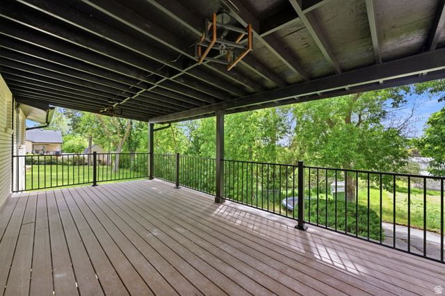 871 N BONITA WAY, Centerville, UT 84014