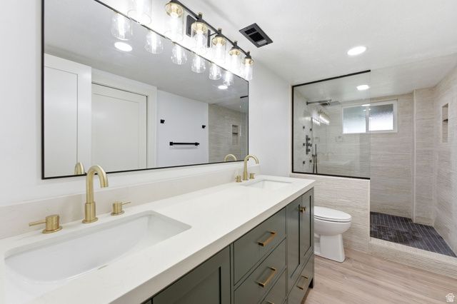 871 N BONITA WAY, Centerville, UT 84014