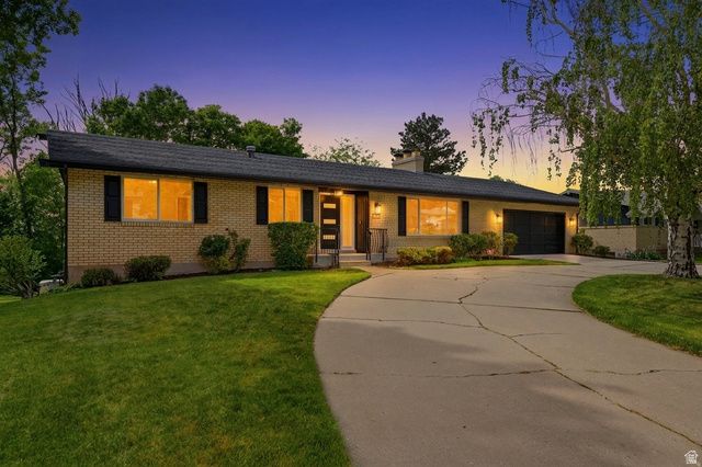 871 N BONITA WAY, Centerville, UT 84014
