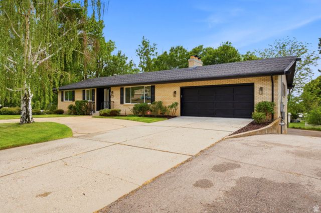 871 N BONITA WAY, Centerville, UT 84014