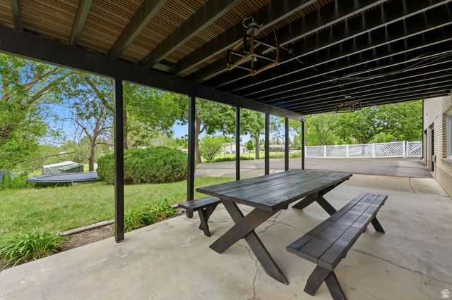 871 N BONITA WAY, Centerville, UT 84014