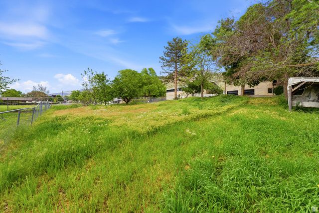 871 N BONITA WAY, Centerville, UT 84014