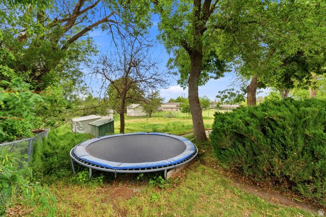 871 N BONITA WAY, Centerville, UT 84014