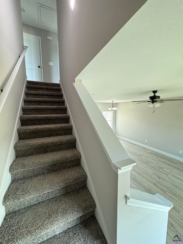 246 Beau Claire Circle, Byron, GA 31008
