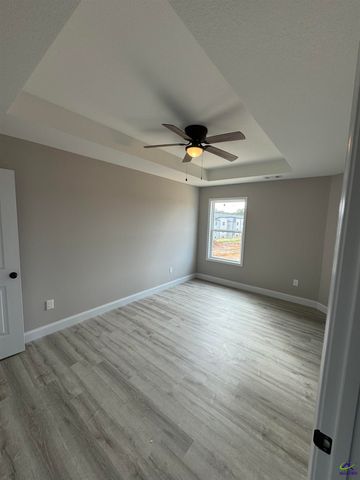 246 Beau Claire Circle, Byron, GA 31008