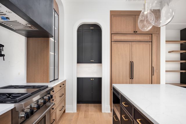 3923 N Janssen Avenue 1E, Chicago, IL 60613