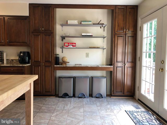 10926 BLOOMINGDALE DR, Rockville, MD 20852