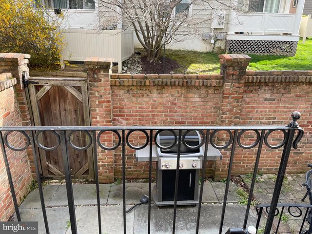 10926 BLOOMINGDALE DR, Rockville, MD 20852