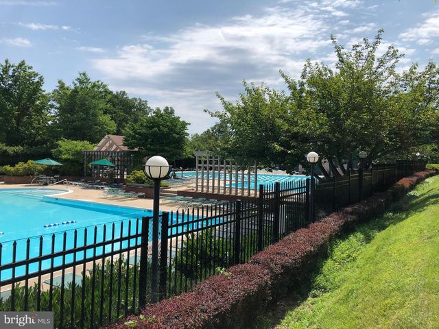 10926 BLOOMINGDALE DR, Rockville, MD 20852