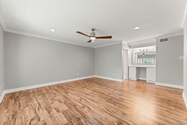 13346 Trail Hollow Drive 3346, Houston, TX 77079