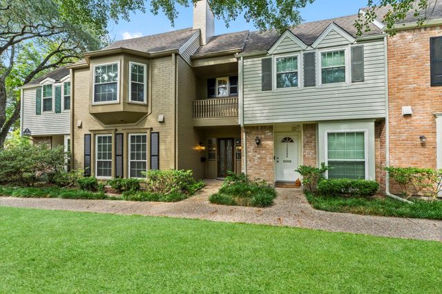 13346 Trail Hollow Drive 3346, Houston, TX 77079
