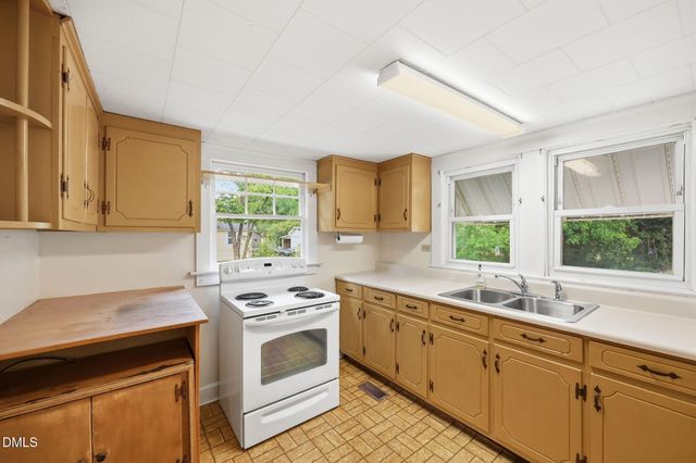 406 S Third Street, Mebane, NC 27302