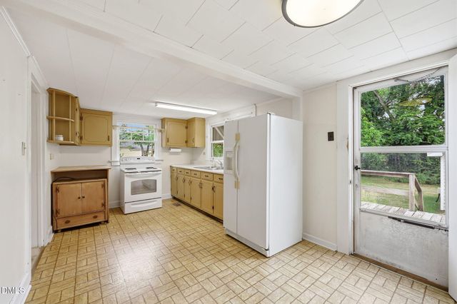 406 S Third Street, Mebane, NC 27302