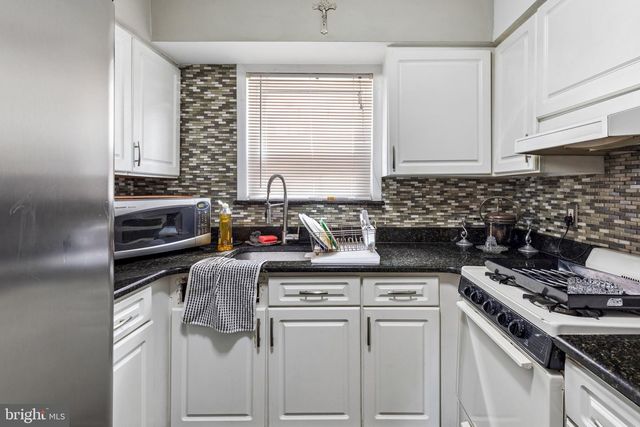 321 N 19TH ST, Philadelphia, PA 19103
