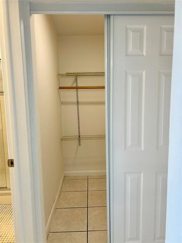 1095 SE 22nd Avenue 8, Pompano Beach, FL 33062