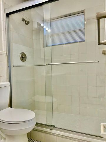 1095 SE 22nd Avenue 8, Pompano Beach, FL 33062