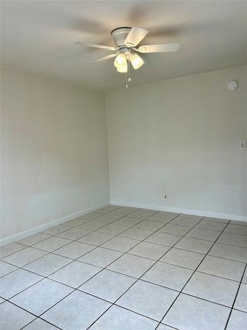 1095 SE 22nd Avenue 8, Pompano Beach, FL 33062