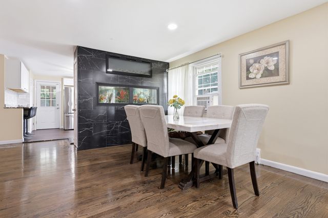 4 Monroe St, Lawrence, MA 01843