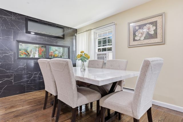 4 Monroe St, Lawrence, MA 01843