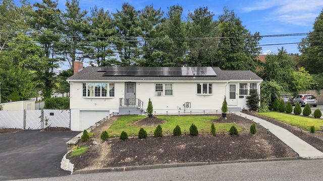 4 Monroe St, Lawrence, MA 01843