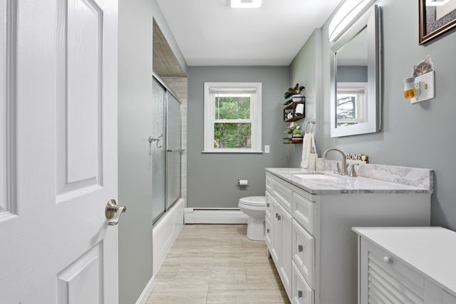 4 Monroe St, Lawrence, MA 01843