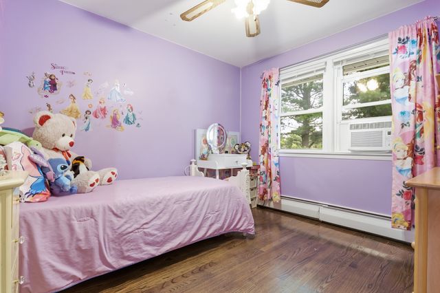 4 Monroe St, Lawrence, MA 01843