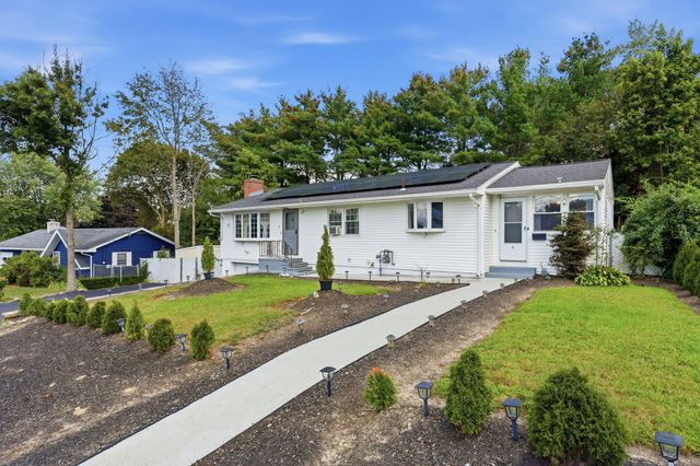 4 Monroe St, Lawrence, MA 01843