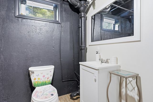 4 Monroe St, Lawrence, MA 01843