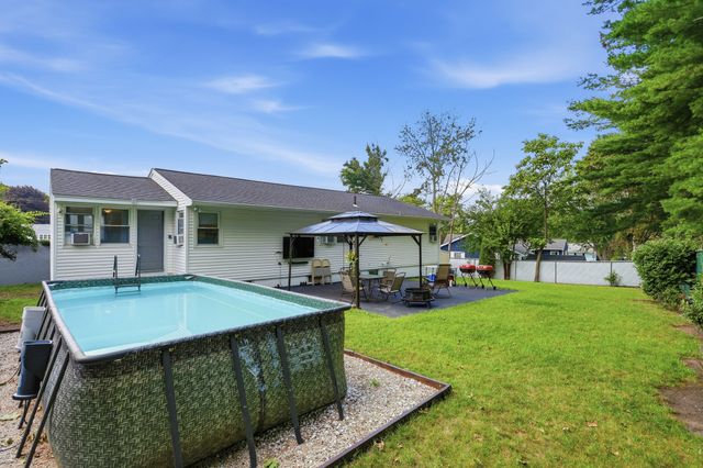 4 Monroe St, Lawrence, MA 01843