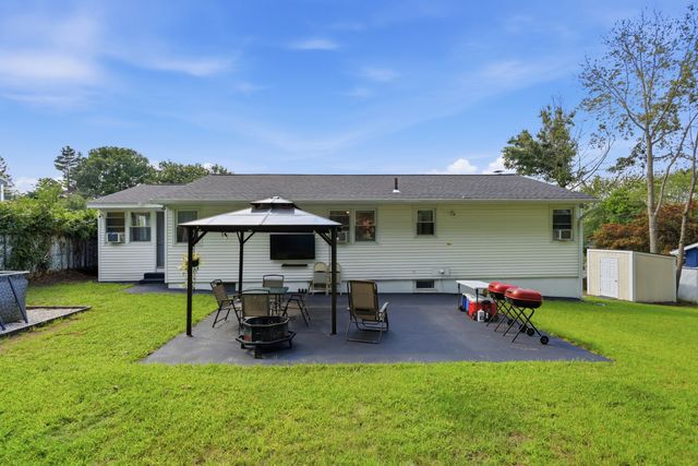 4 Monroe St, Lawrence, MA 01843