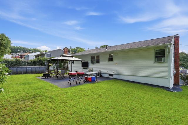 4 Monroe St, Lawrence, MA 01843