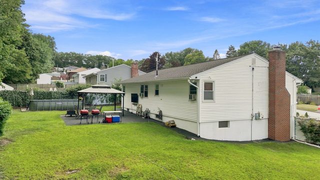 4 Monroe St, Lawrence, MA 01843