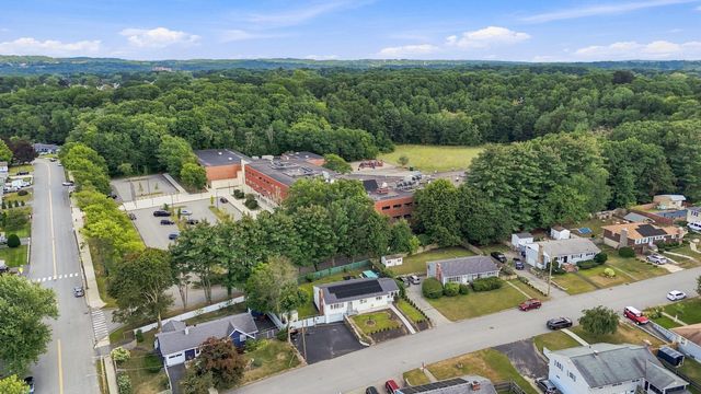4 Monroe St, Lawrence, MA 01843
